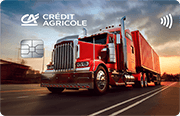 ID: CA184 – Karta Credit Agricole z grafiką dużej, czerwonej ciężarówki, która jedzie przy zachodzie słońca